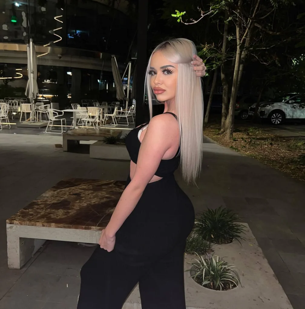 Savannah - Premium Escort Model Mallorca | Vip Escorts Mallorca